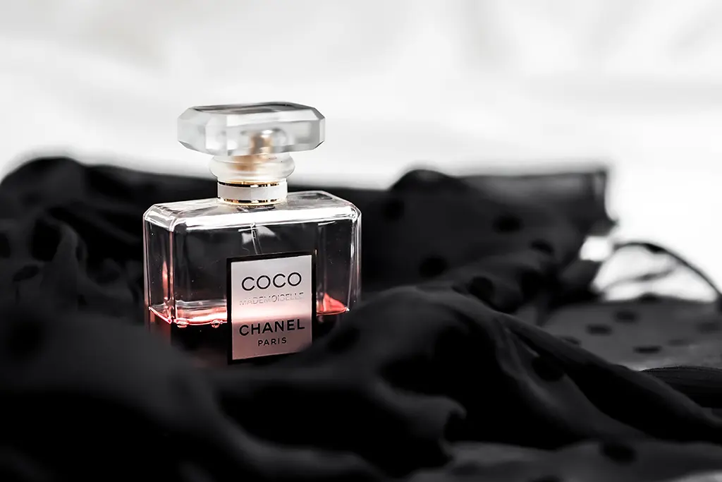 10 تکنیک برای افزایش ماندگاری عطر