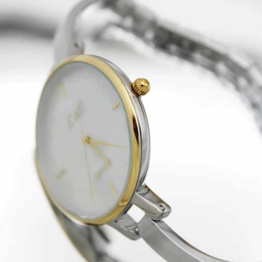 ساعت مچی عقربه ای زنانه سی اند سی مدل 1322