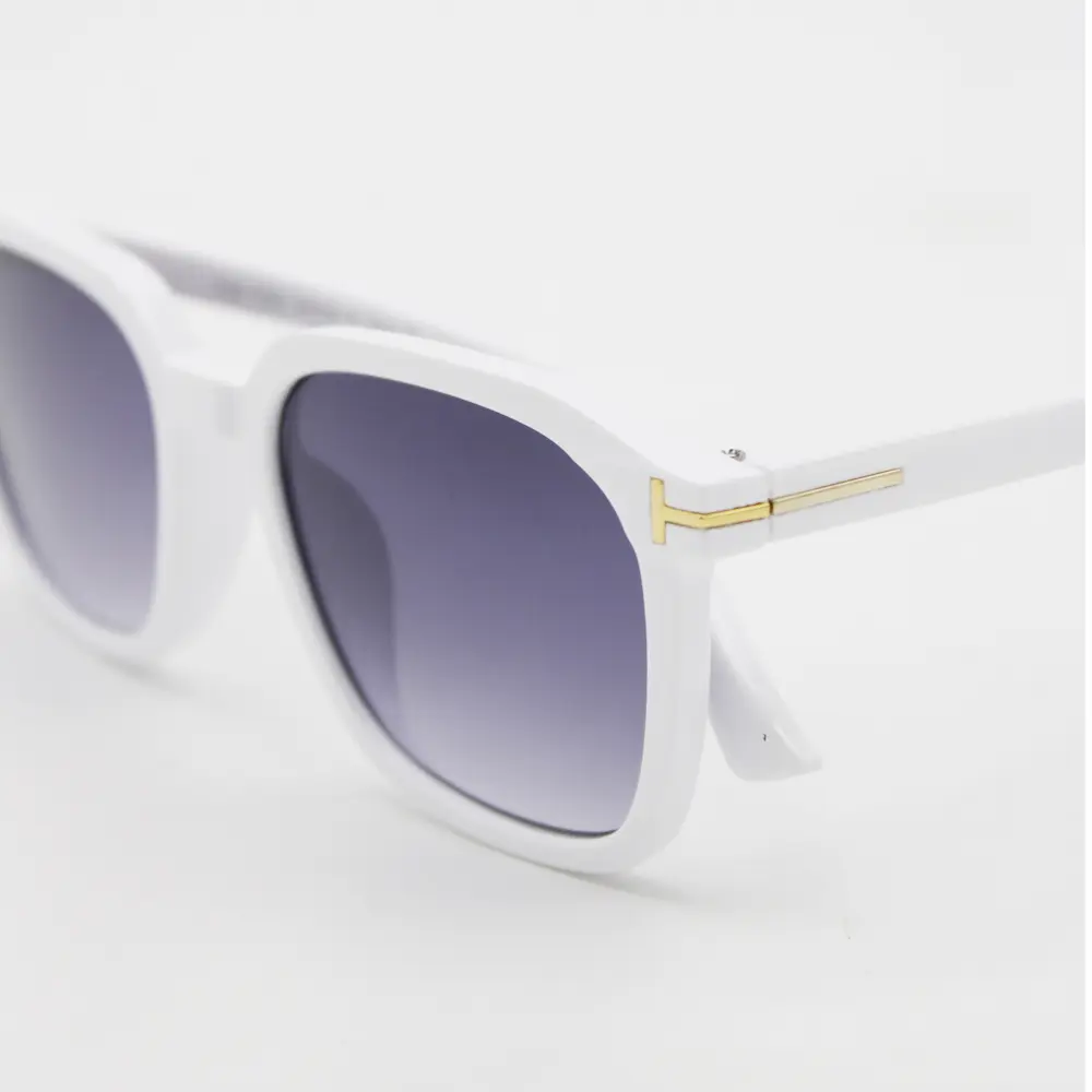 عینک آفتابی زنانه تام فورد مدل 89005