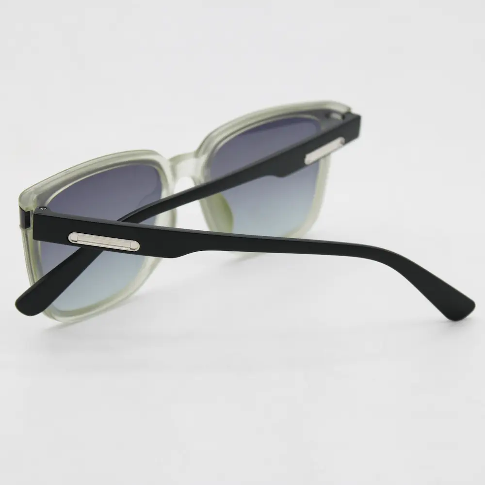 عینک آفتابی زنانه جنتل مانستر مدل 87005