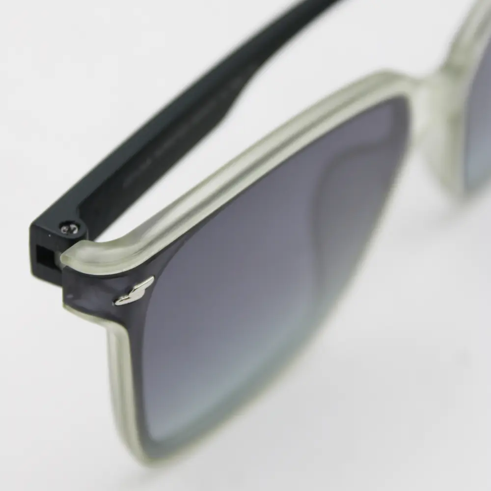 عینک آفتابی زنانه جنتل مانستر مدل 87005