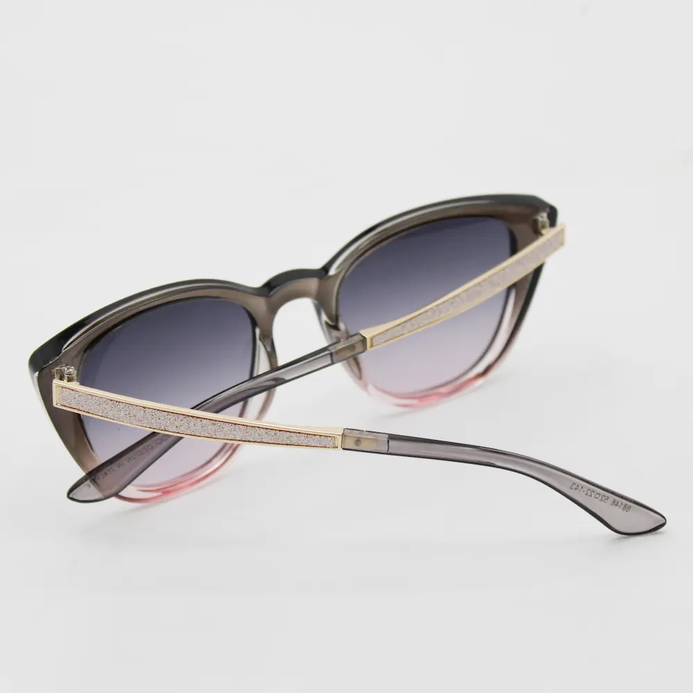 عینک آفتابی زنانه جیمی چو مدل 88146