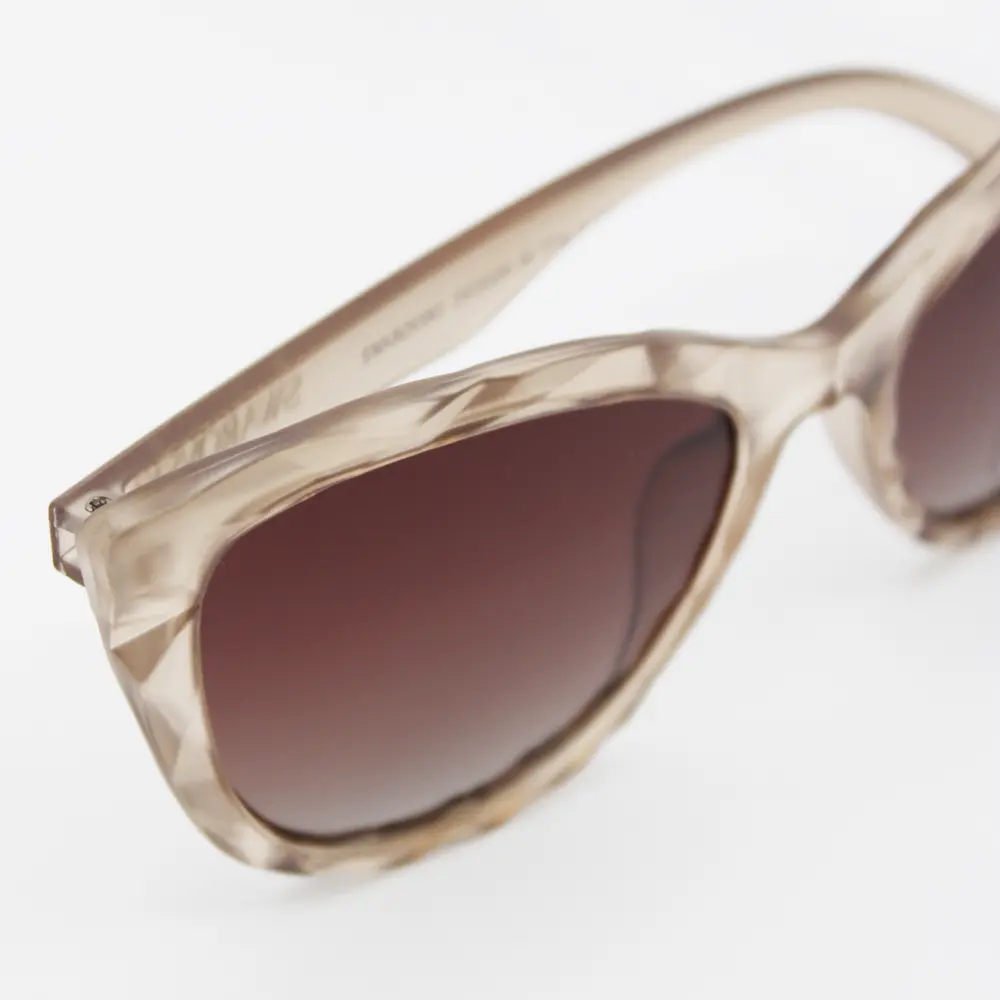 عینک آفتابی زنانه سواروسکی مدل 2021