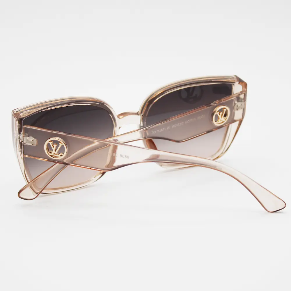 عینک آفتابی زنانه لویی ویتون مدل 8838