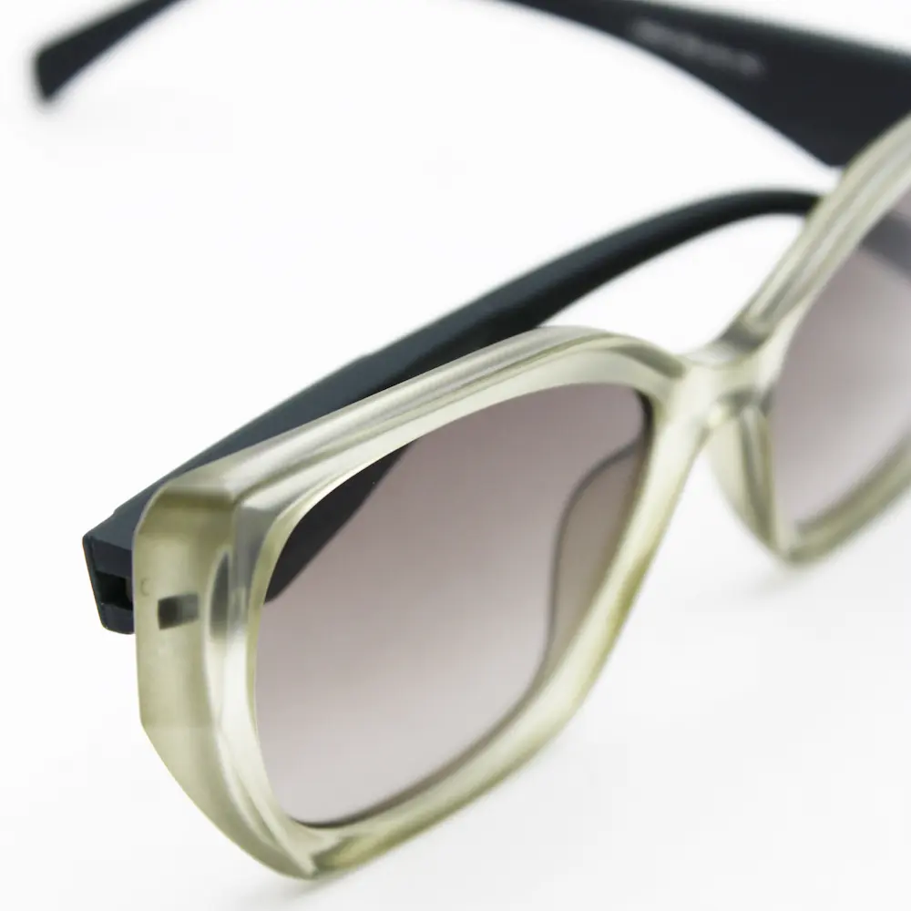 عینک آفتابی زنانه پرادا مدل 6009