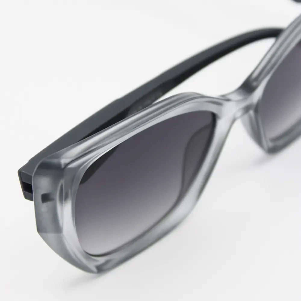 عینک آفتابی زنانه پرادا مدل 6009