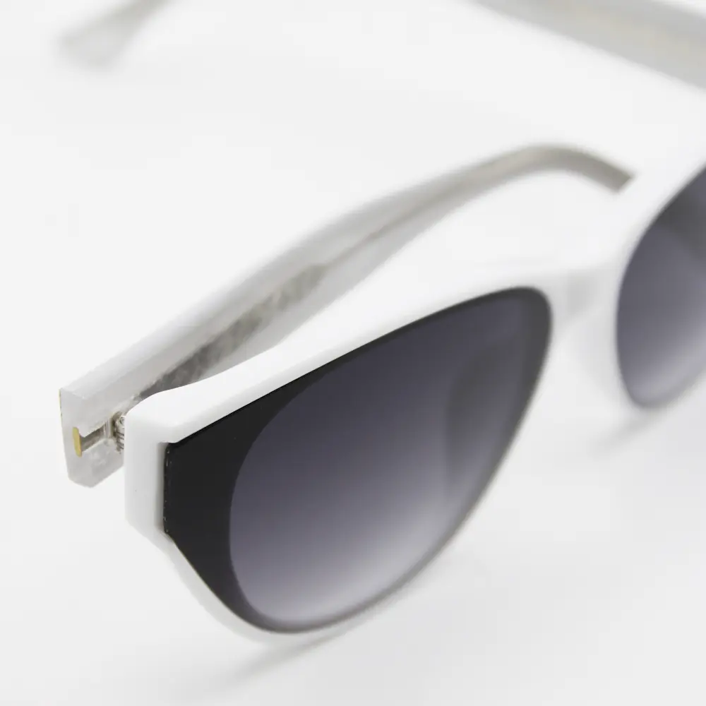 عینک آفتابی زنانه کارتیر مدل 58201