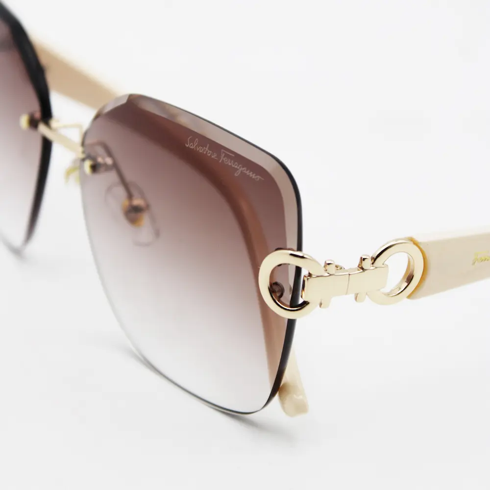 عینک آفتابی زنانه سالواتور فراگامو مدل 50034