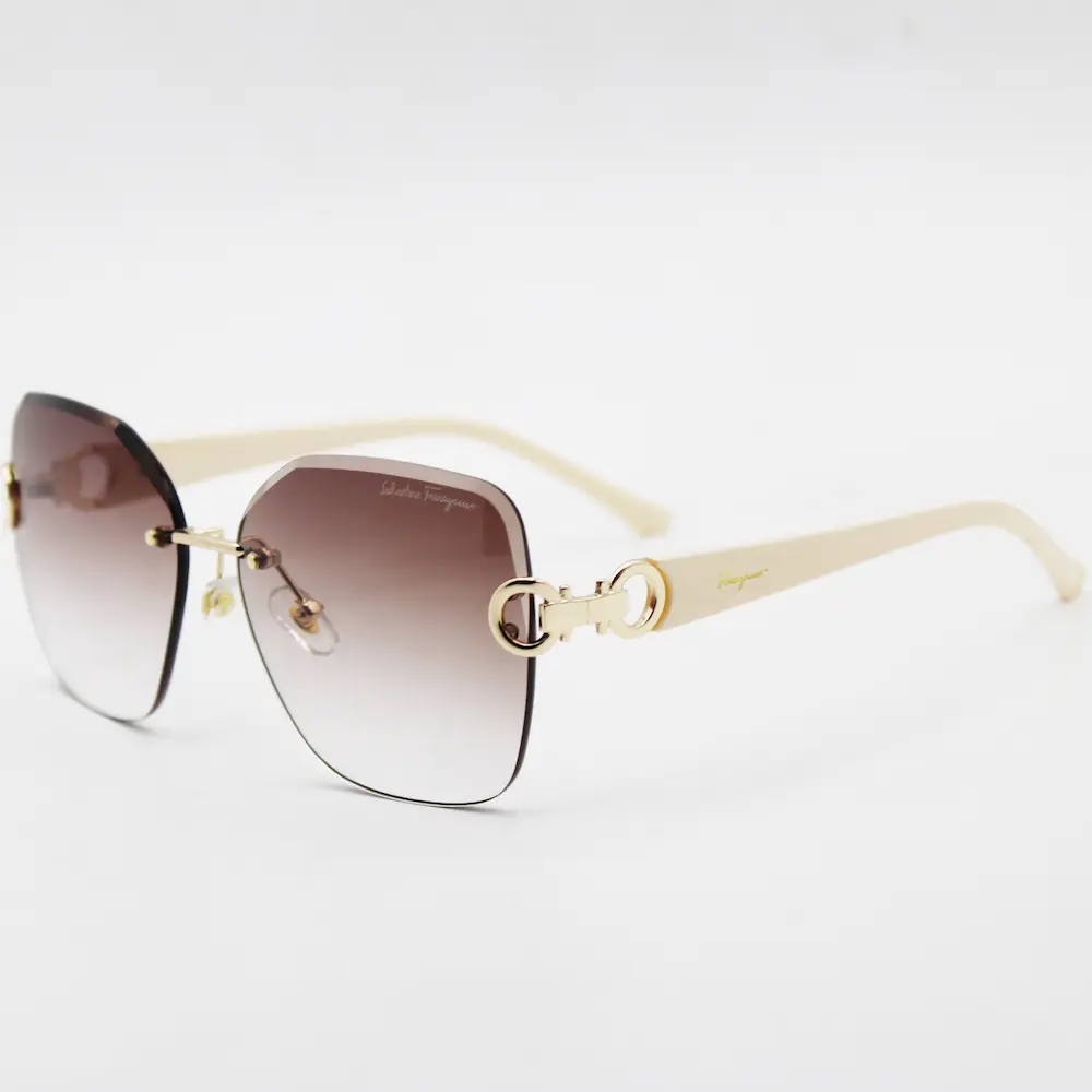 عینک آفتابی زنانه سالواتور فراگامو مدل 50034