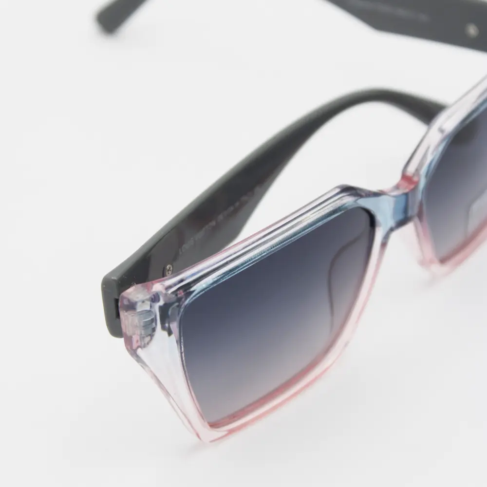 عینک آفتابی زنانه لویی ویتون مدل 2322