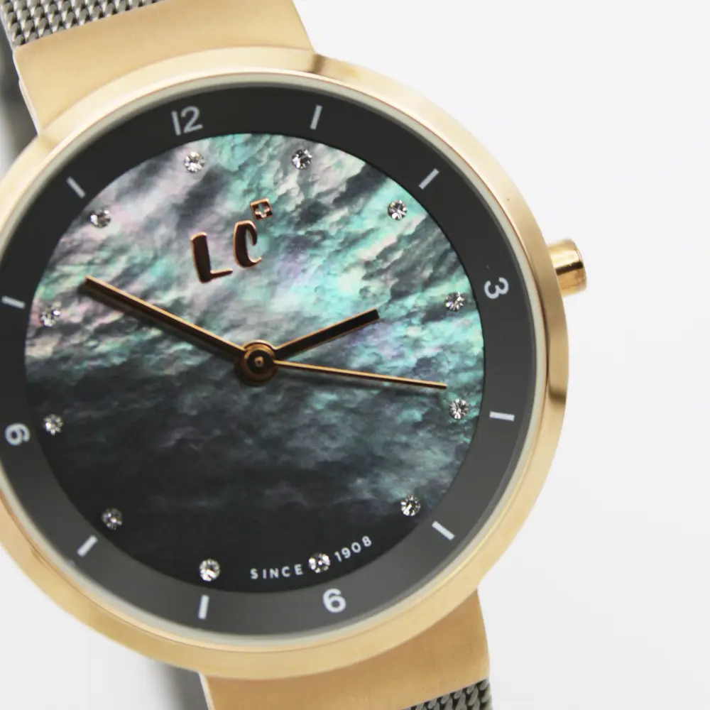 ساعت مچی عقربه ای زنانه لی کانر مدل 04117