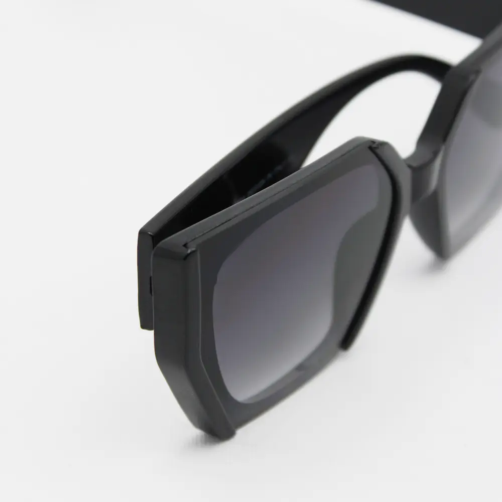 عینک آفتابی زنانه گوچی مدل 8920