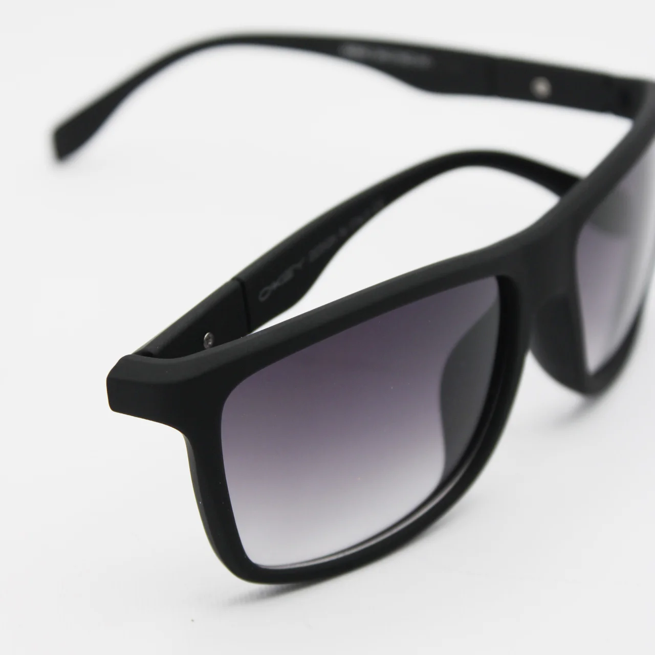 عینک آفتابی مردانه اوکلی (Oakley) مدل 82842