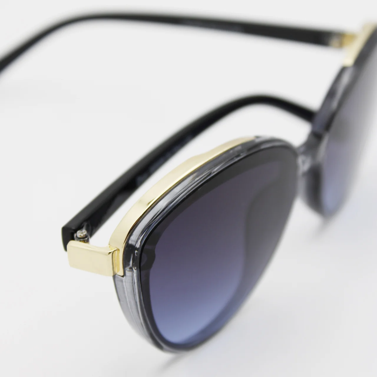 عینک آفتابی زنانه دیور (Dior) مدل 9459