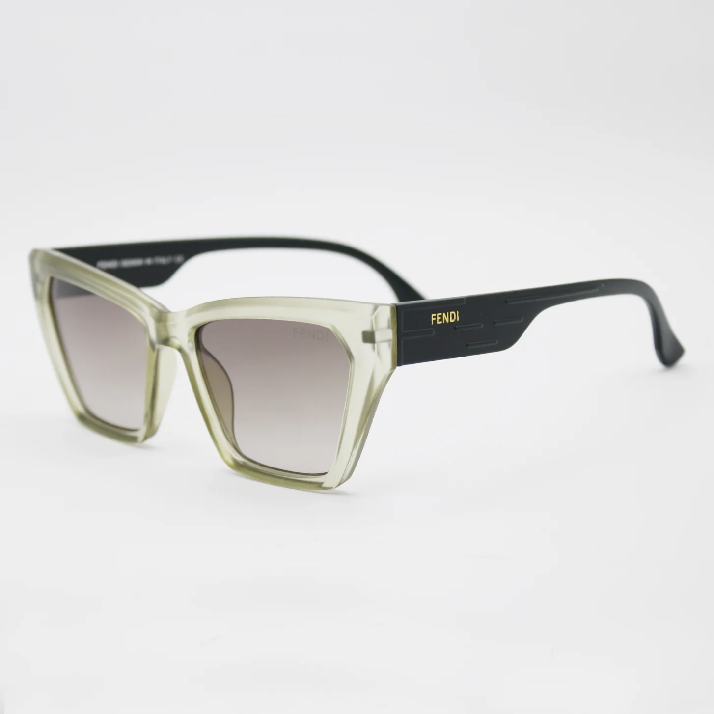 عینک آفتابی زنانه فندی (Fendi) مدل 6001