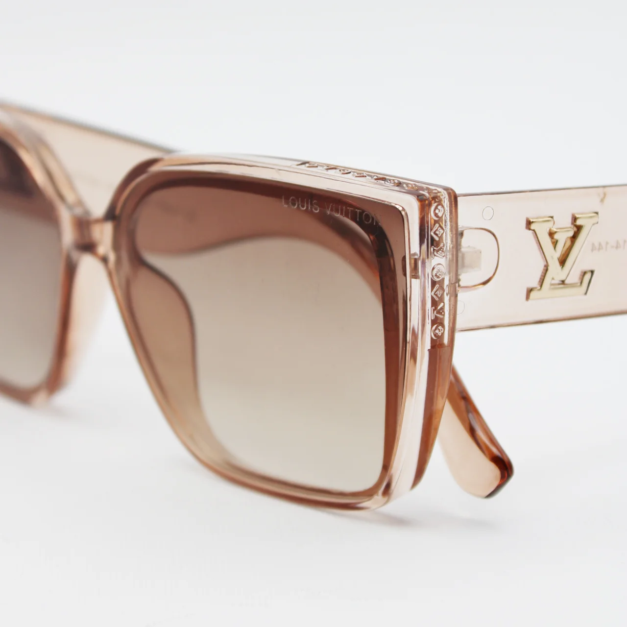 عینک آفتابی زنانه لویی ویتون (Louis Vuitton) مدل 5841