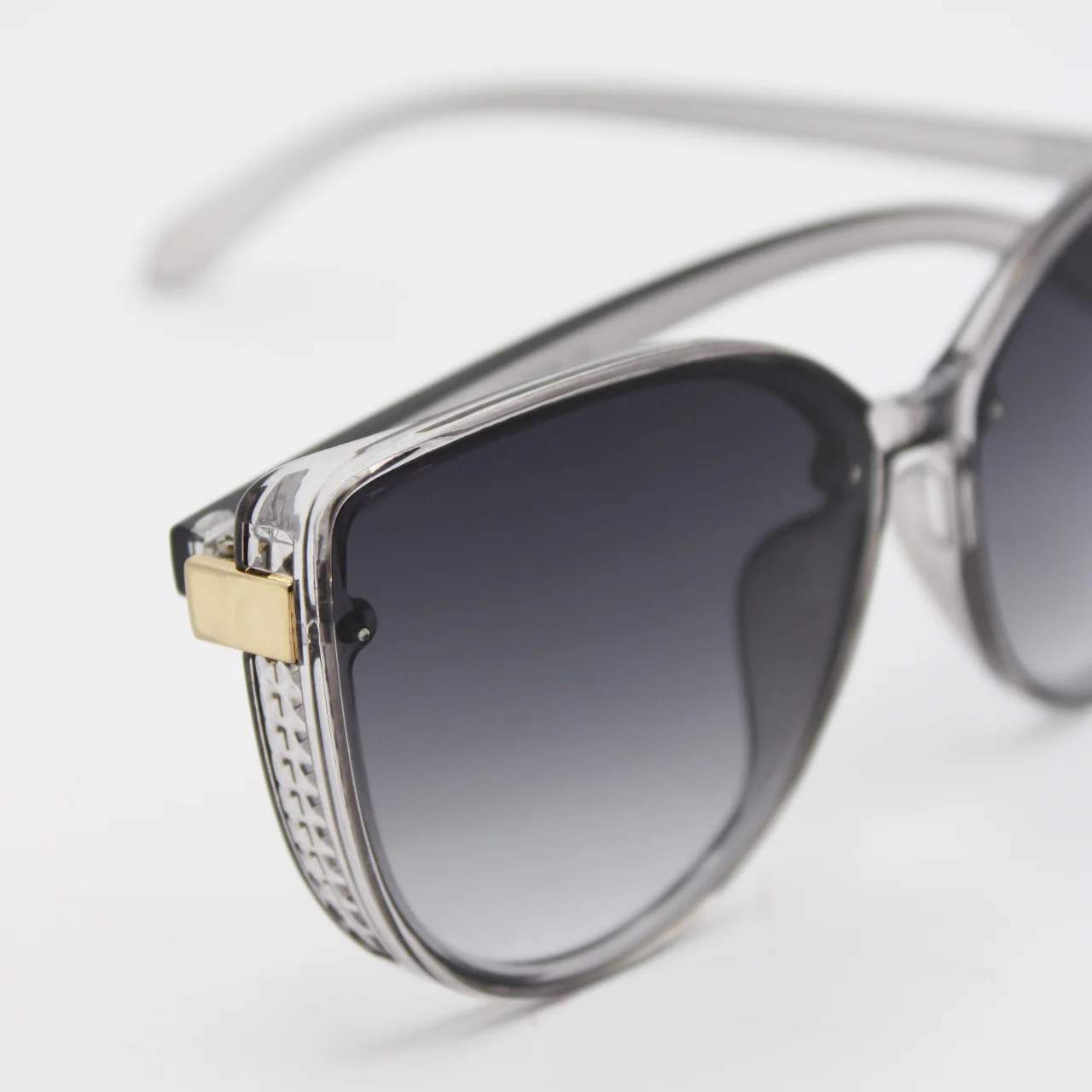 عینک آفتابی زنانه گوچی (Gucci) مدل 7804