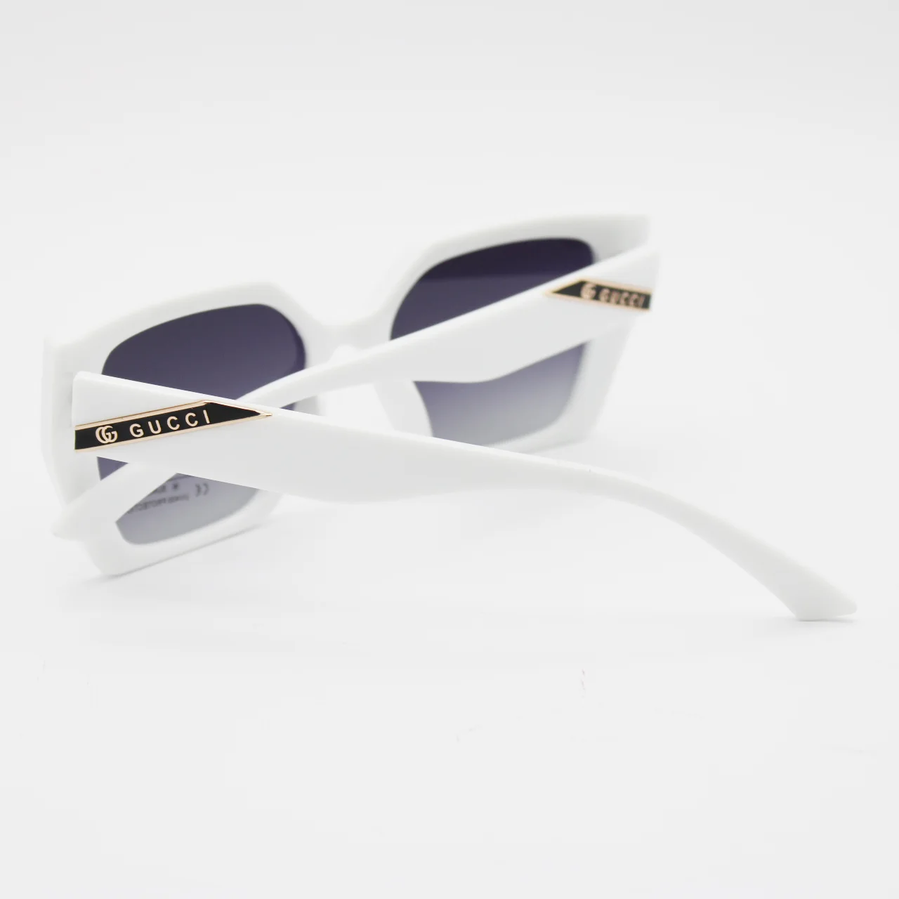 عینک آفتابی زنانه گوچی (Gucci) مدل 8943