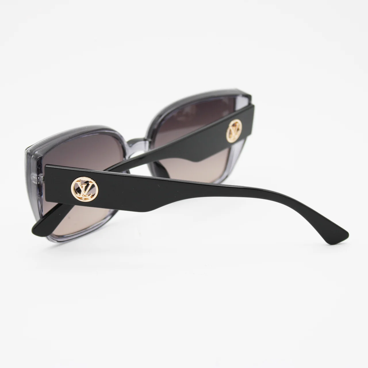 عینک آفتابی زنانه لویی ویتون (Louis Vuitton) مدل 8838
