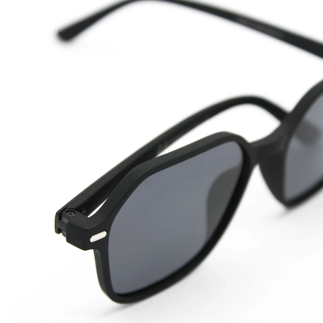 عینک آفتابی مردانه ریبن (Ray Ban) مدل 82512