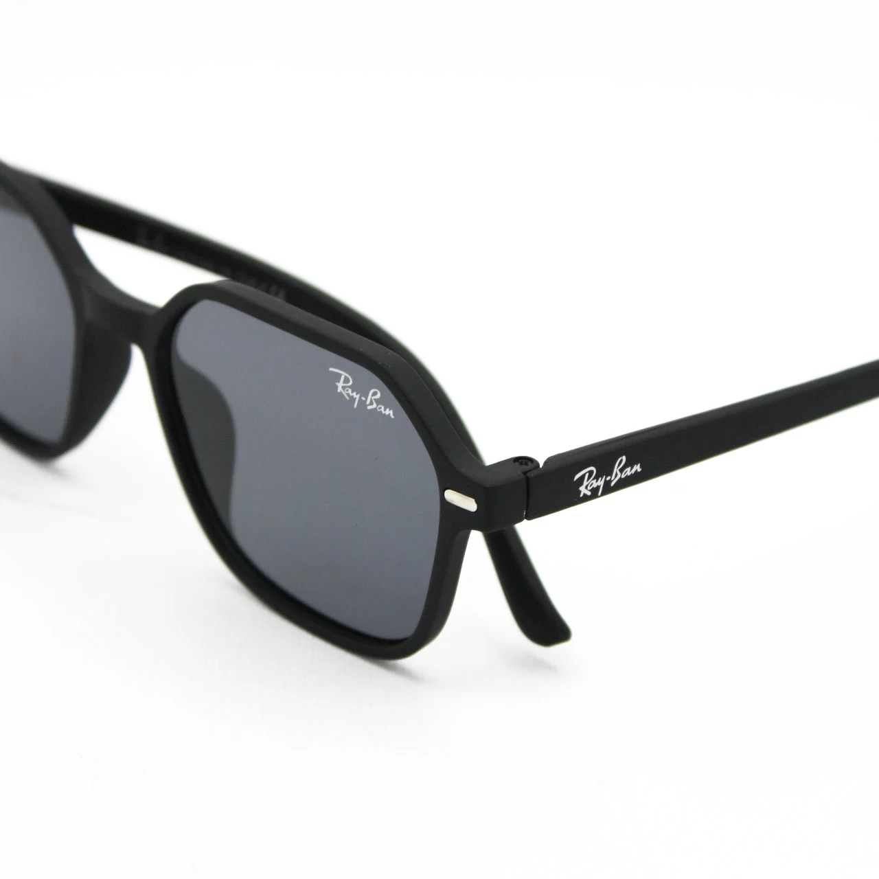 عینک آفتابی مردانه ریبن (Ray Ban) مدل 82512