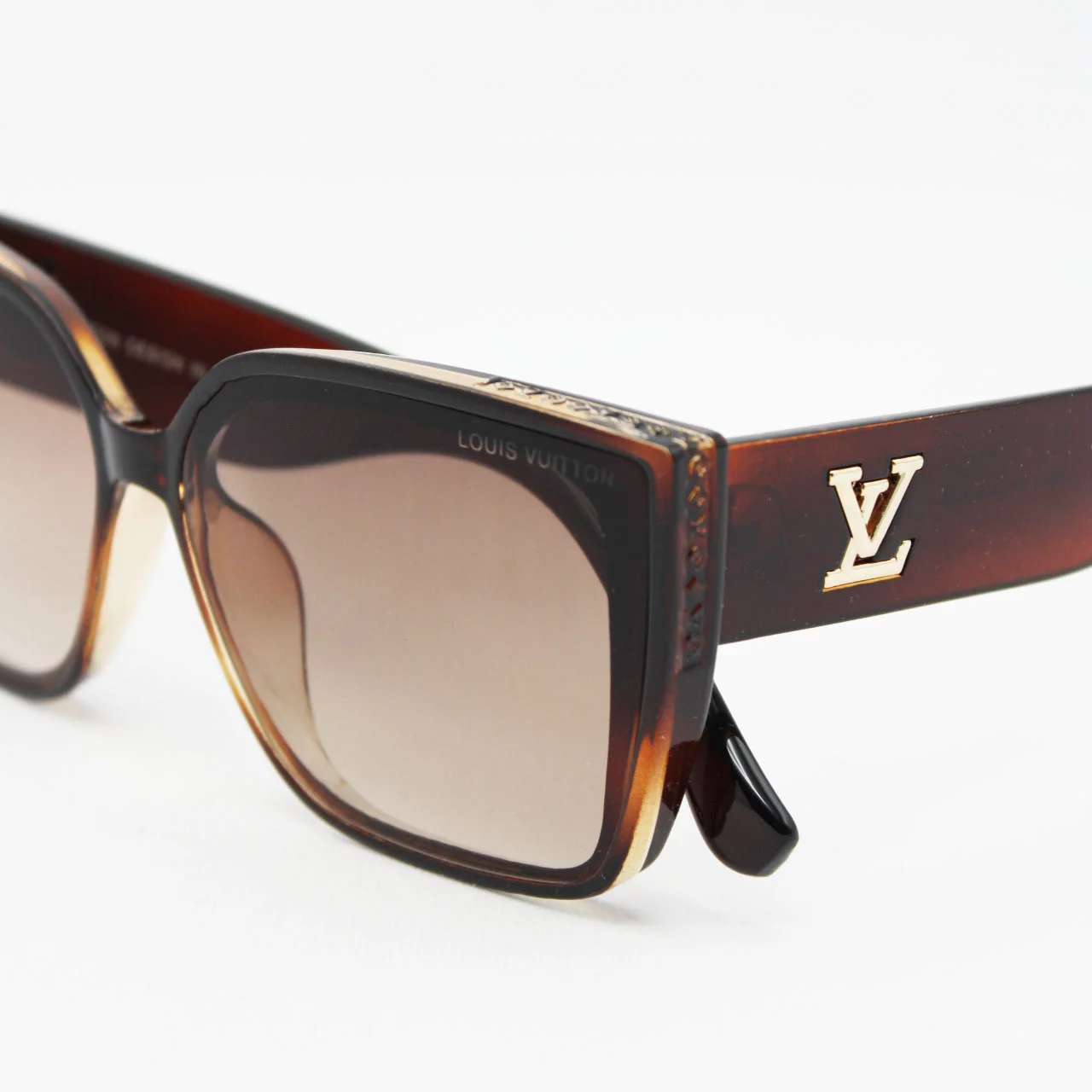 عینک آفتابی زنانه لویی ویتون (Louis Vuitton) مدل 5841