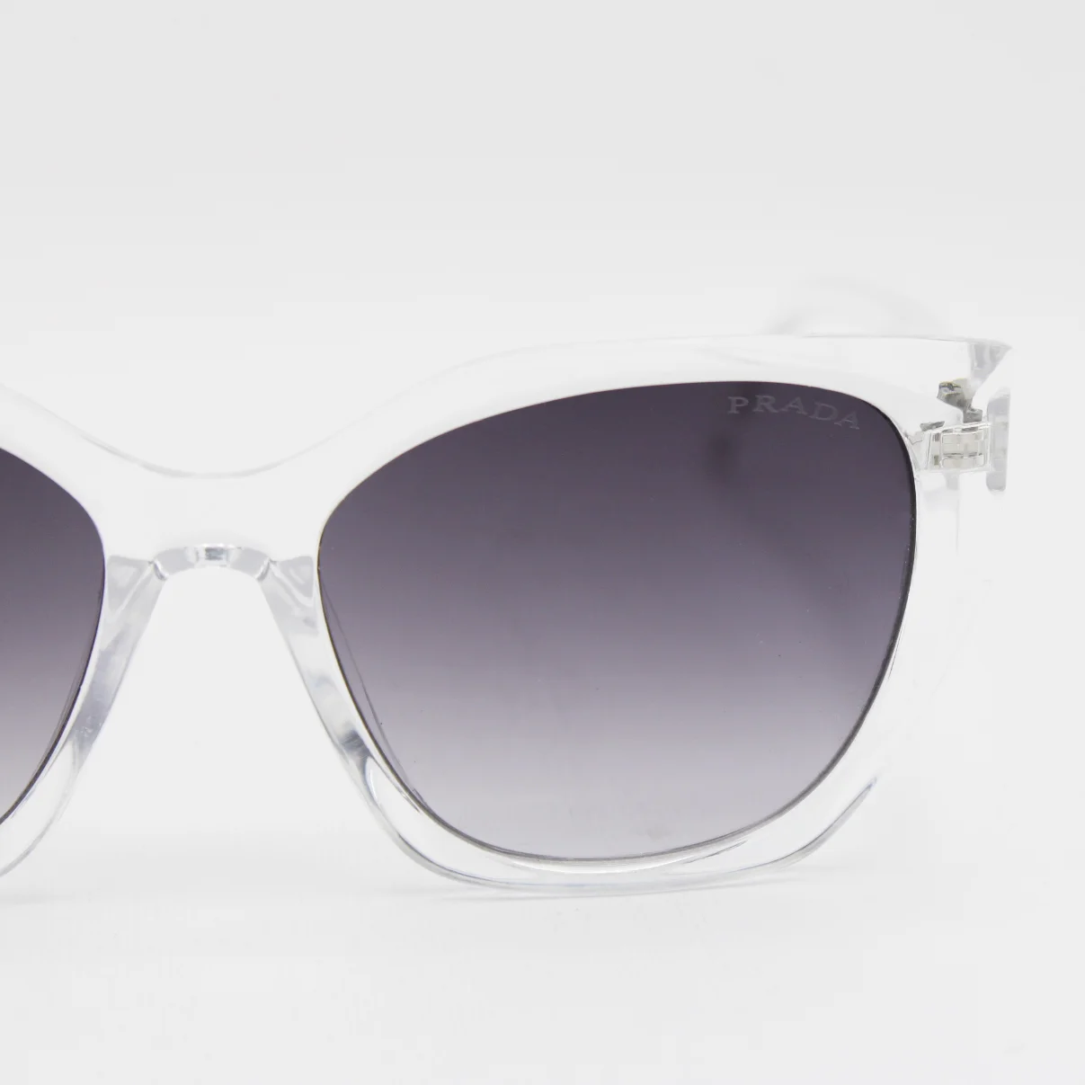 عینک آفتابی زنانه پرادا (Prada) مدل 2001